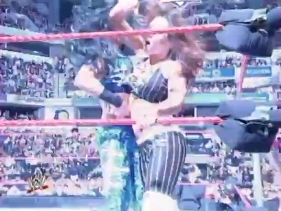 Heat - Mickie James vs Melina