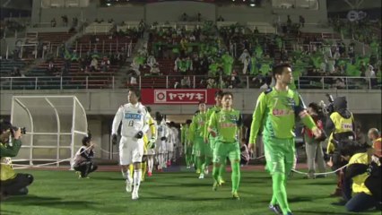 ガイナーレ鳥取　ホームで札幌と対戦