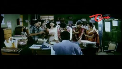 Vivek Makes Officer Smile By Showing Money