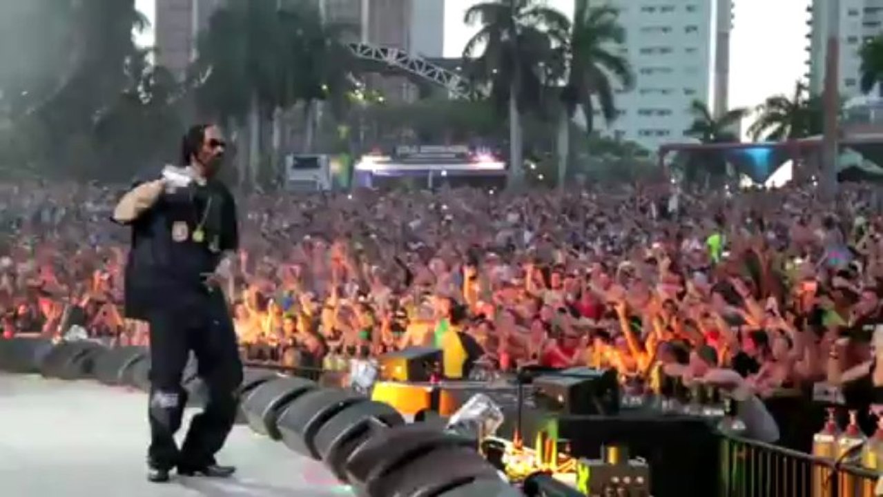 The Bakery Presents "SnoopyDoggisodes" Ep.24 "Road to Riches" starring Daz Dillinger, Kurupt, Mac Shawn 100 & Snoop Dogg