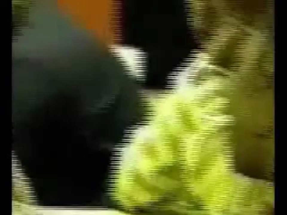 2Pac - Sings keep ya head up in class room