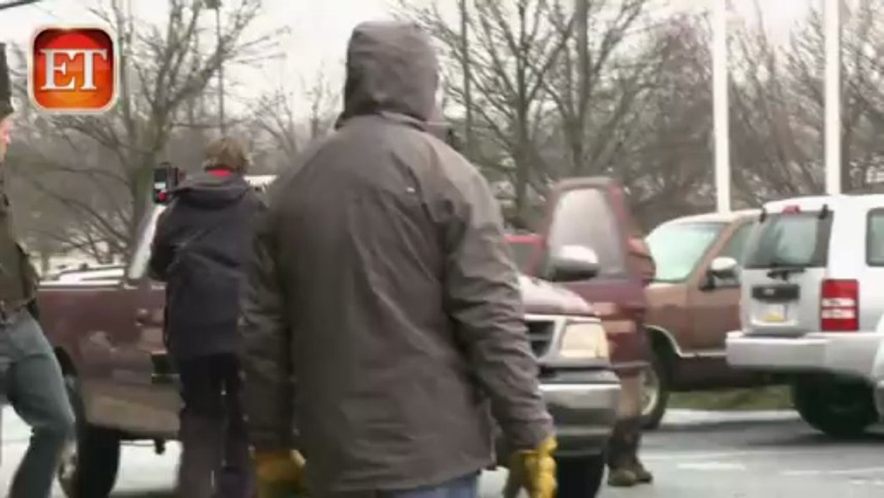 Prisoners (ETOnline) On Set