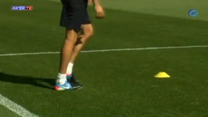 Messi ya pisa el césped de la Ciudad Deportiva