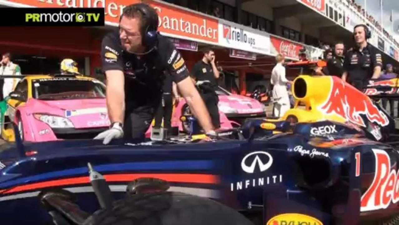 Entrevista a Sebastien Buemi - RedBull F1 RoadShow en World Series by Renault Montmelo - PRMotor... (HD)