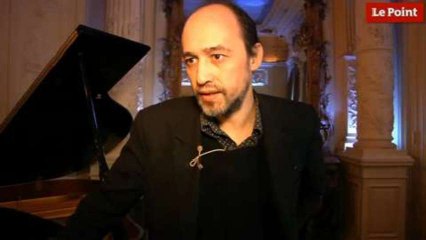 Poni Hoax sur "Life in a new Motion"