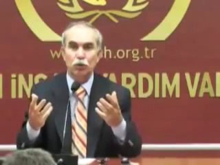 Biz her işimize karışan bir Allah'a, mücadeleci bir elçiye inanıyoruz