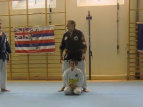 Kiaï Jitsu : démonstration humoristique par Jean-Paul Bindel, 6ème dan Kiaï Jitsu