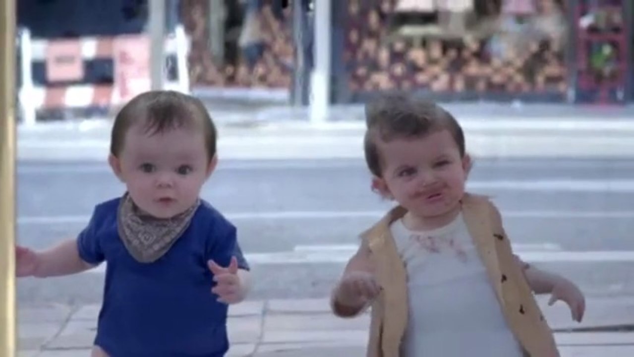 Nouvelle Pub Evian (Baby & Me)