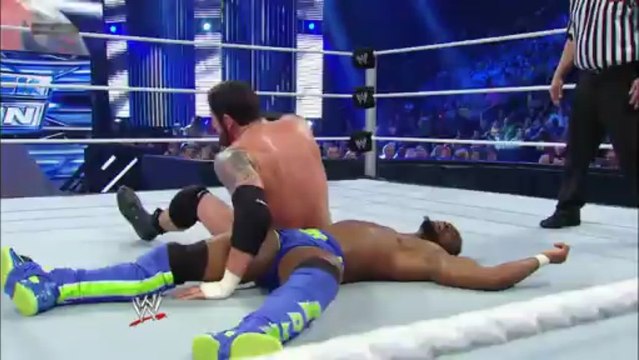 Wade Barrett vs. Kofi Kingston - April 19 SmackDown