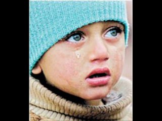 Yetim bir kız çocugunun Babası için yazdıgı ve kendisinin okudugu ŞİİRİ..