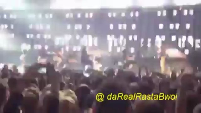 Beyonce - Get Me Bodied (Live) Bratislava Mrs Carter Tour 4/19/13