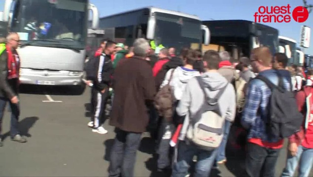 Stade Rennais. 44 cars de supporters au départ du Parc Expo
