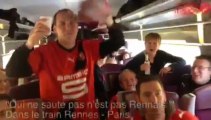 Ambiance à bord d'un train de supporters rennais