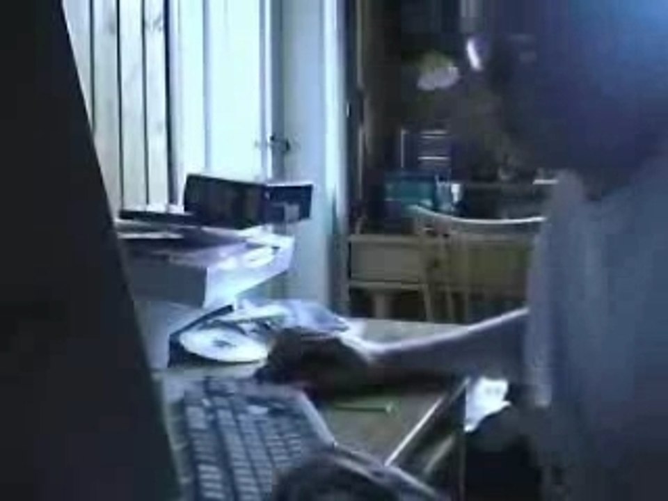 Echter Gangster vorm PC