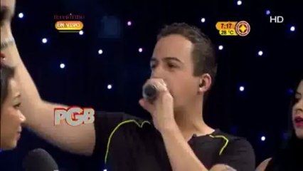 Lio entre Ingrid y Uvita