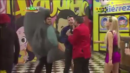 Bolita a Hugo Santos en Acábatelo