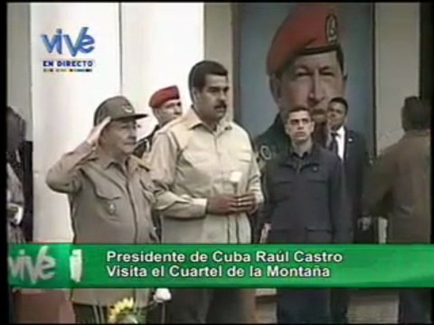 Presidente Raúl Castro rinde honores a Chávez