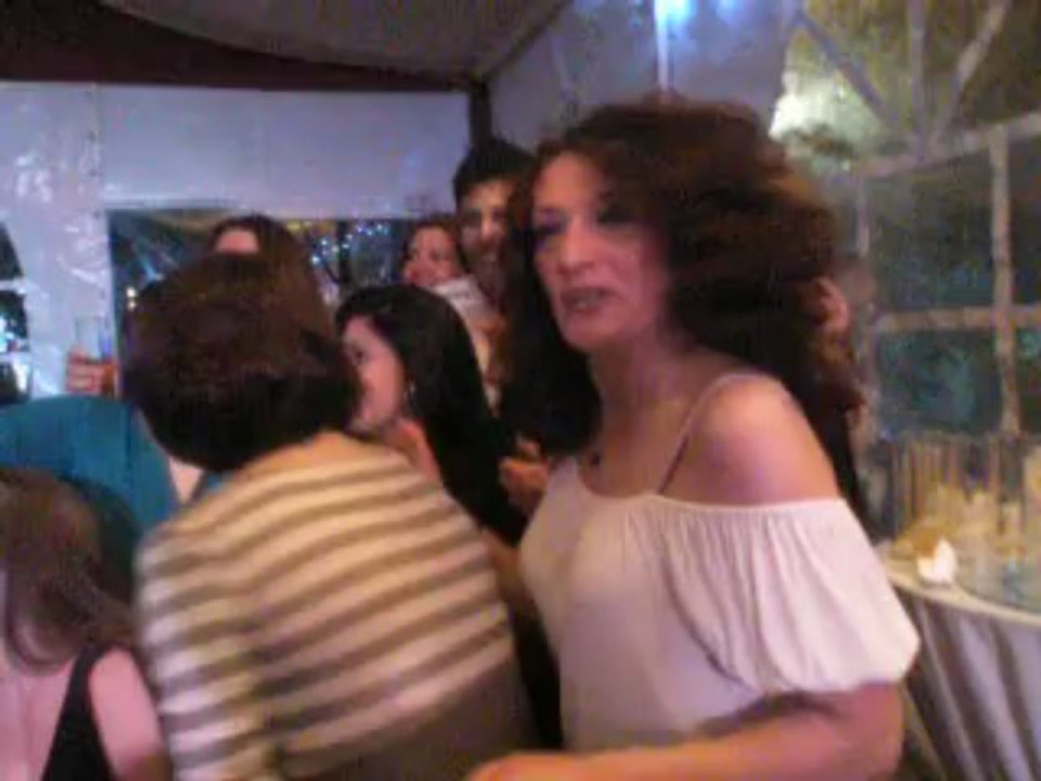 BAILANDO SEVILLANAS Y FLAMENQUITO,FIESTA EN MADRID CON HUGO Y MARIA