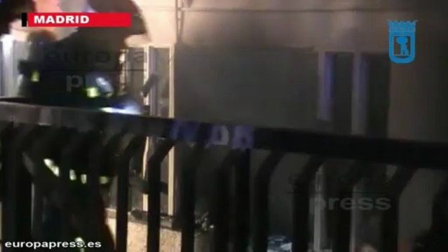Joven en estado crítico tras incendio en Madrid