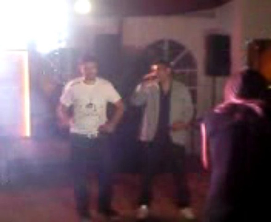 DAME MARACA MARACA,CON HUGO.....FIESTA EN MADRID