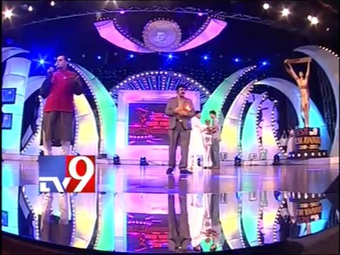 Mukesh Rusi, Tanikella Bharani receives awards in TSR - Tv9 Film Awards