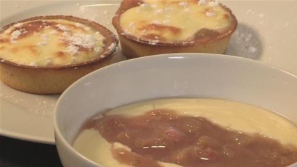 Traditional Rhubarb And Custard Dessert