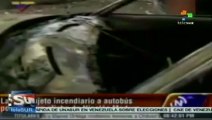 Incendian autobús por tener afiche de Maduro en Venezuela