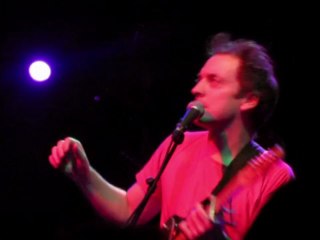 un peu trop près d'la lune (extrait de: mathieu boogaerts solo live 2012, par aphorismes)