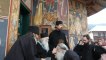 Parintele Justin Parvu dupa slujba la Manastirea Petru Voda, 21 Aprilie 2013