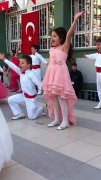 23 Nisan 2013 - Vals Gösterisi