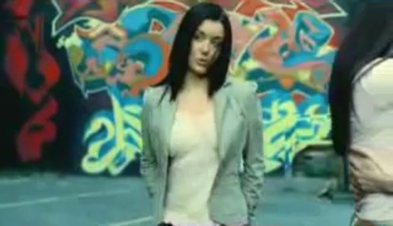 Jenifer - J'Attends L'Amour