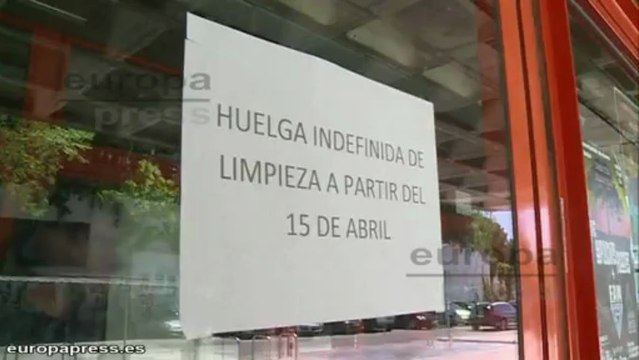 La basura se acumula en la Universidad Complutense