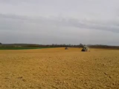 préparation des semis avec un fendt 828