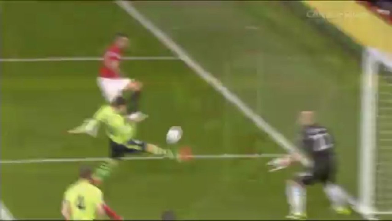 اهداف مباراة  مانشستر يونايتد 3 -0 استون فيلا 22-4-2103