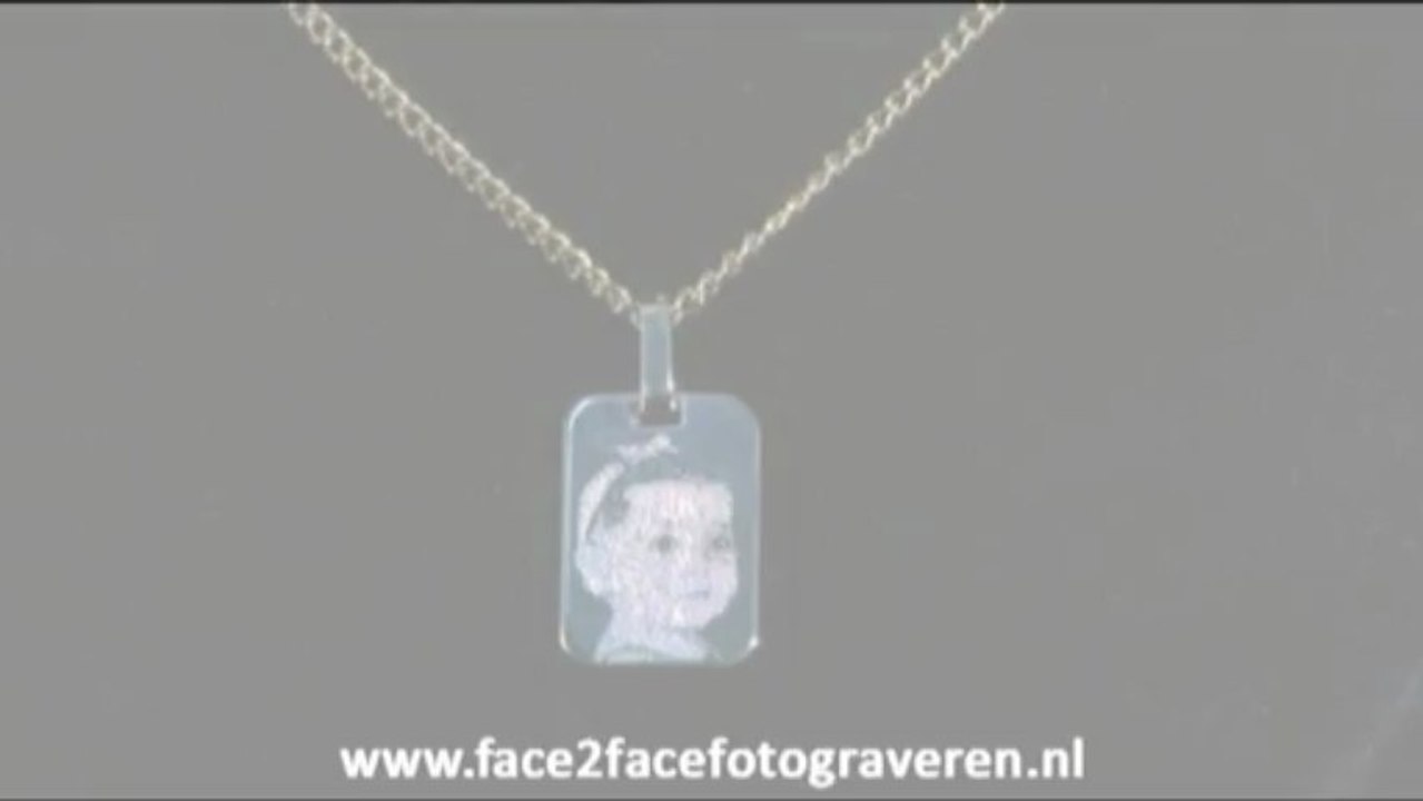 Gegraveerde foto hanger