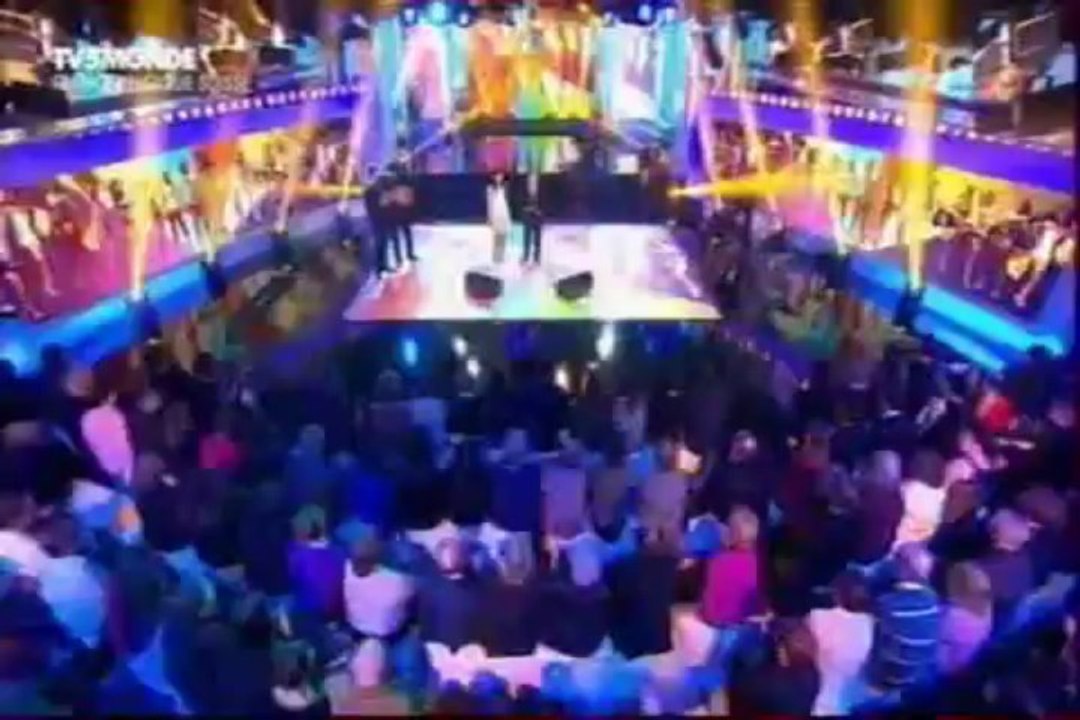 Nowlenn Leroy & Adamo - Les Filles Du Bord De Mer - In Live  - Le 19 -04 -2013 -