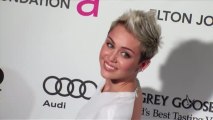 Miley Cyrus Removes Engagement Ring After Fighting With Liam Hemsworth