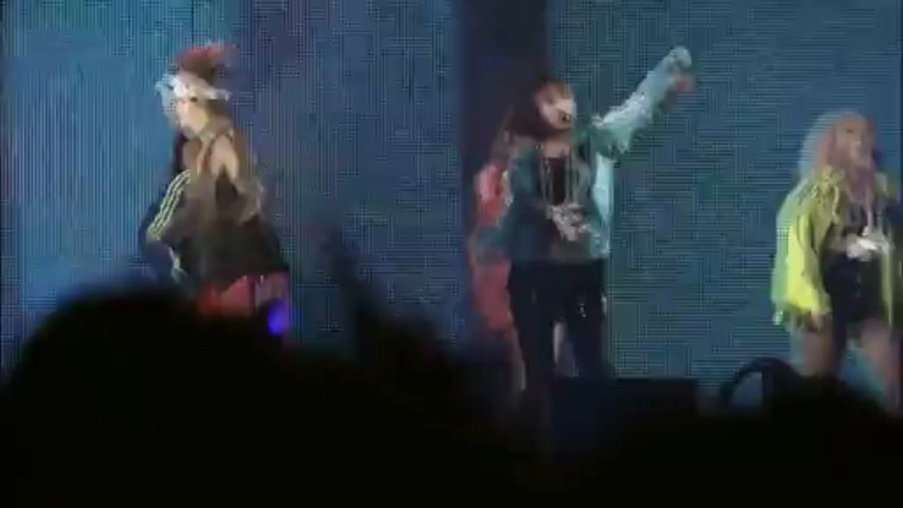 2NE1 1st Global Tour - NEW EVOLUTION in Japan 2012 1/4