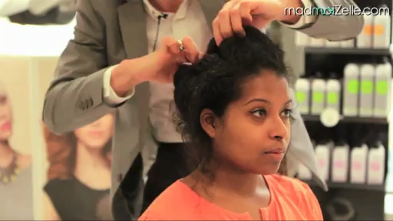 Cheveux bouclés : coiffure glamour