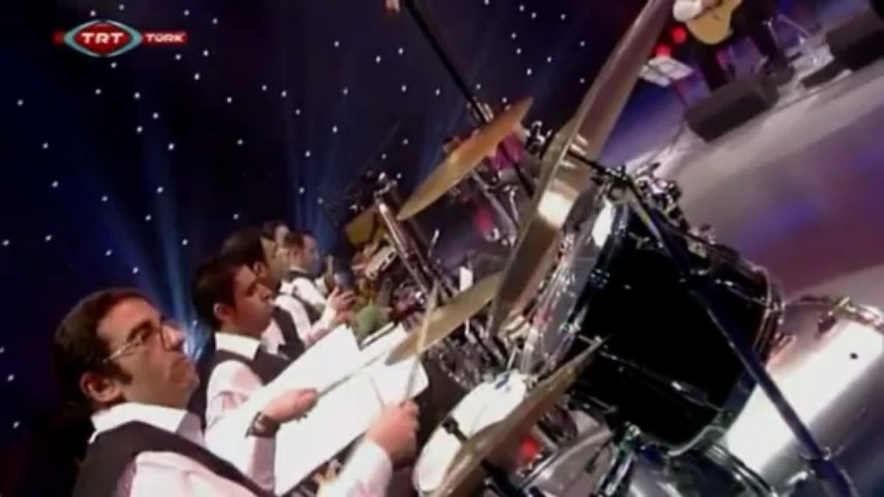 02 münevver özdemir arap atı gibi sallar başını - yediveren