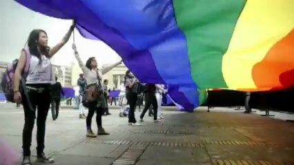 Colombians rally for and against gay marriage