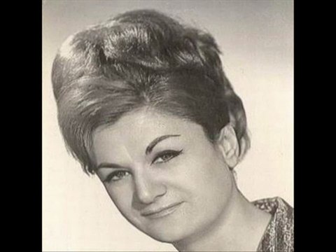 nezahat bayram-cevizin yaprağı dal arasında.wmv