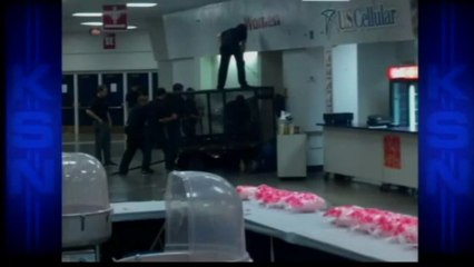 Salina woman meets circus tiger