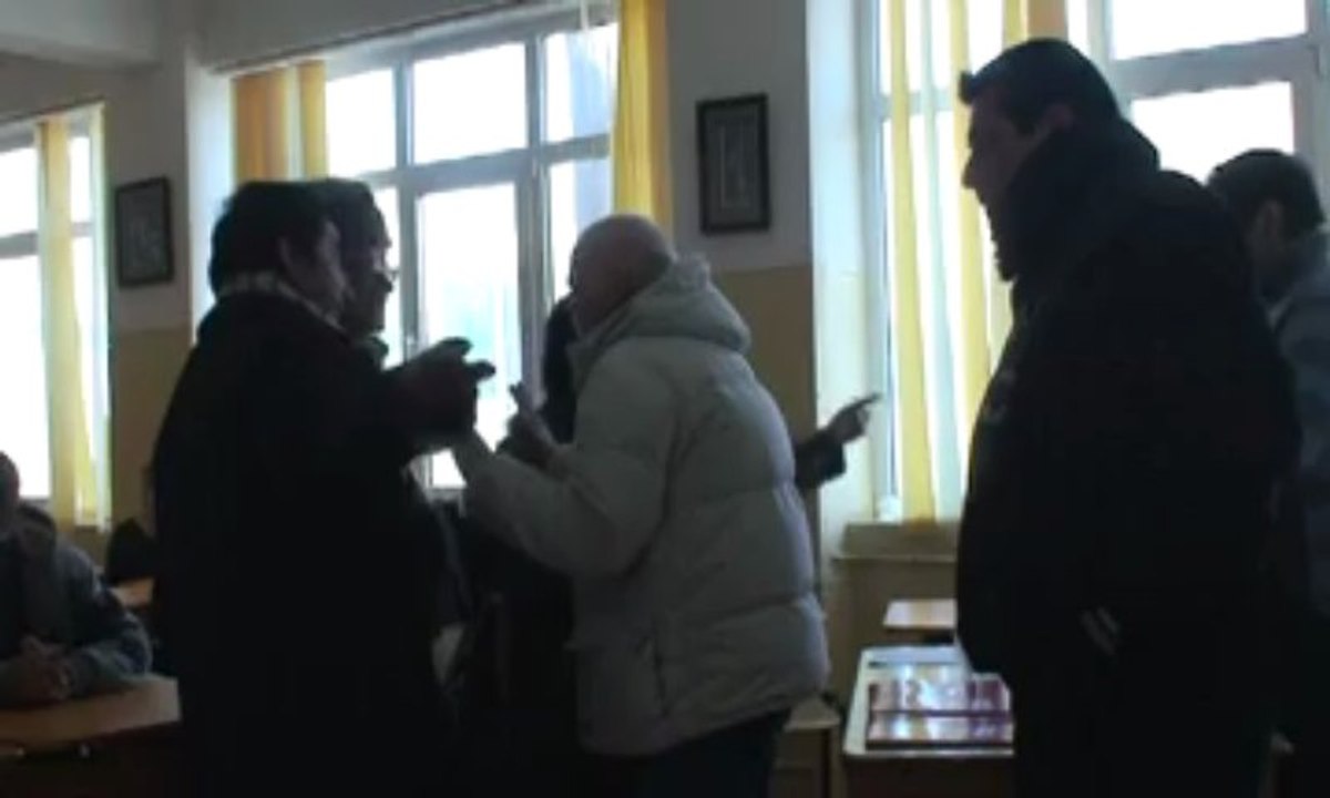 Administratora Mirea Viorica, dată afară cu Poliția de la Asociația de Proprietari 358 Constanța, zona Delfinariu - partea 5