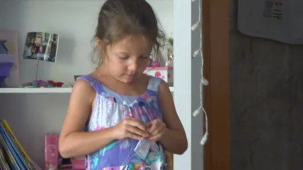 Manoa fait sa mosaique, parle de Koh Samui