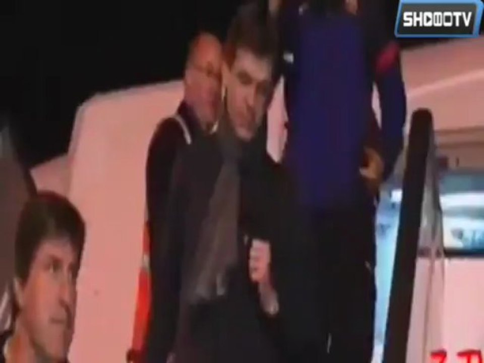 the arrival of Barca players to Barcelona (BAyern 4-0 Barca ) - YouTube