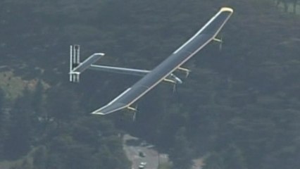 Solar powered plane flies over San Francisco