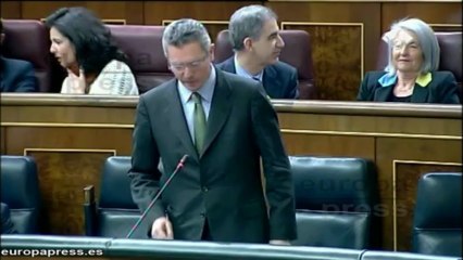 Valenciano llama a Gallardón "el progre del PP"