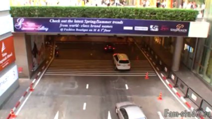 Бангкок - Скайтрейн. Наземное метро (клип)