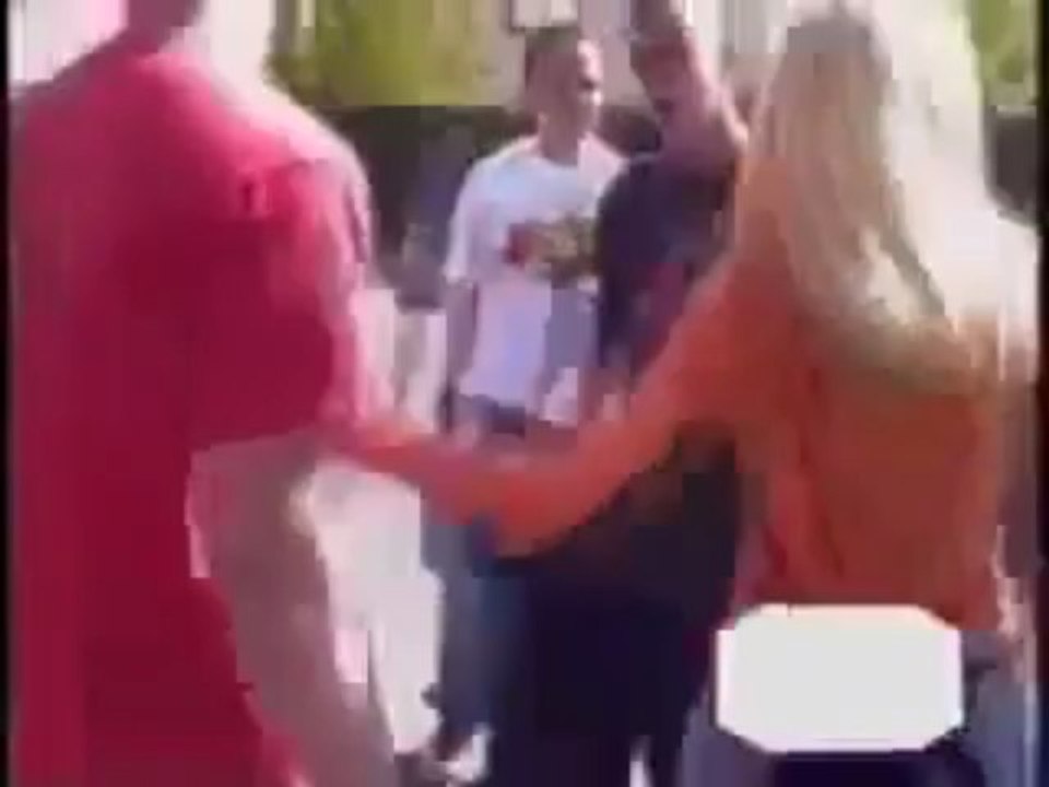 Gangster knocked out in a Fight To Karate Kid